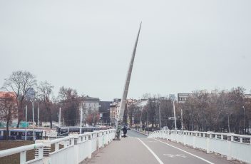 baltojo-tilto-skulptura3